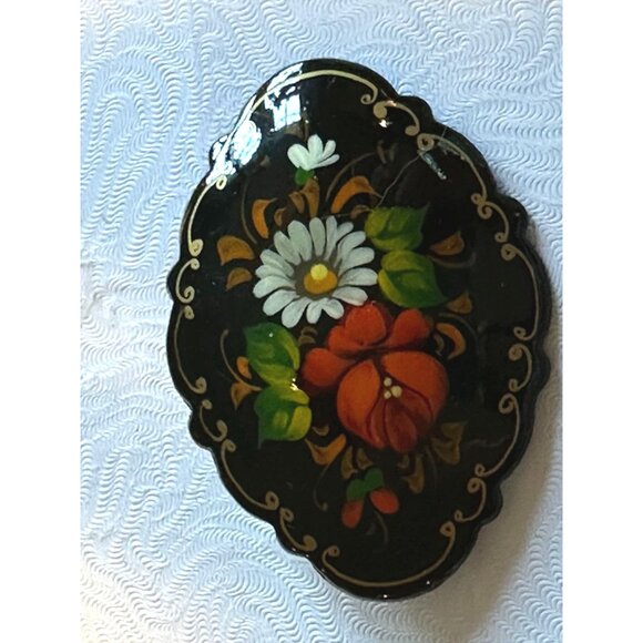 Russian Hand Crafted Enamel Lacquer Wooden Brooch Signed Gold Trimmed Mourning - Picture 2 of 5